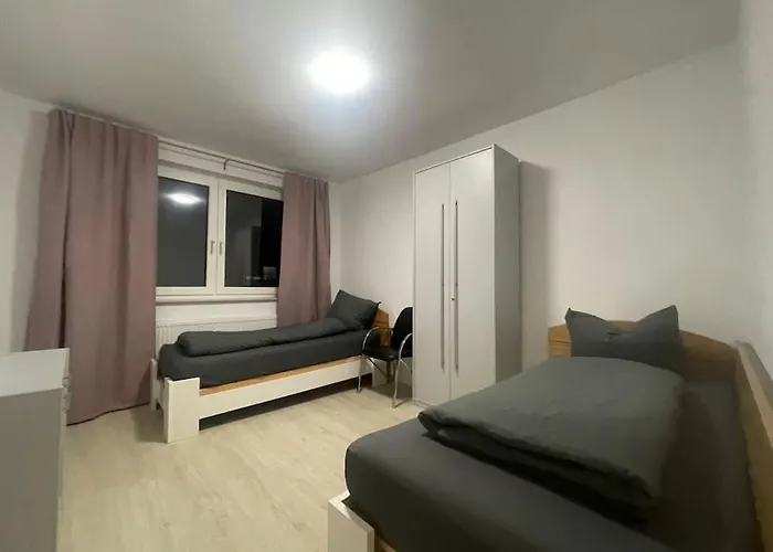 شقة Unterkunft Inkl Waschmaschine Trockner Und Parkplaetze *